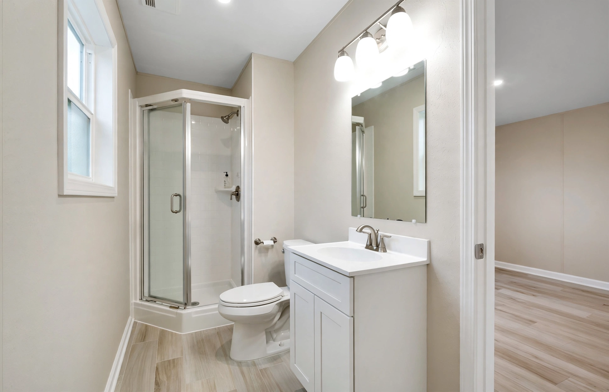 Brisa ADU — Interior